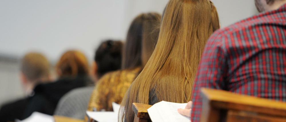 Sexismus in der Jura-Ausbildung soll nun verstärkt bekämpft werden. 