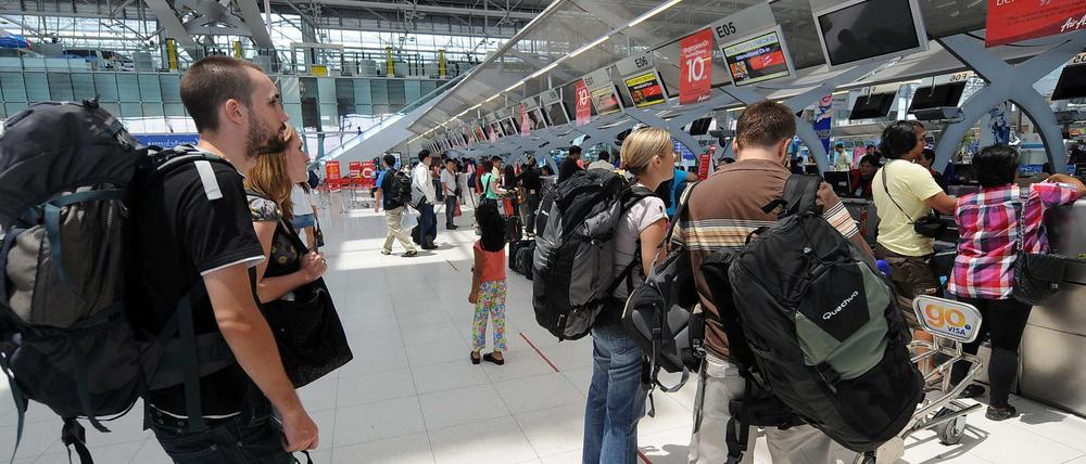 Szene am Flughafen von Bangkok, Thailand (Symbolbild)