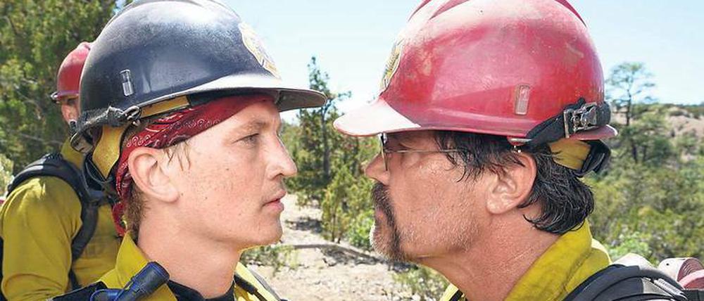 Adrenalin trifft Pathos. Miles Teller (li.) und Josh Brolin im Einsatz. 