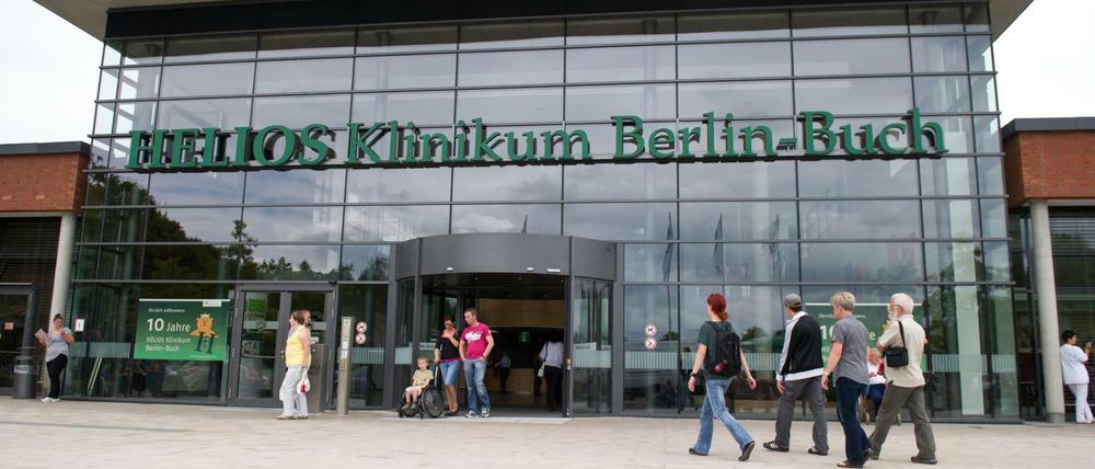 Die Mutter der Kinder könnte in der Nähe der Helios-Klinik Berlin-Buch ansässig sein und sich in einer Notsituation befinden.