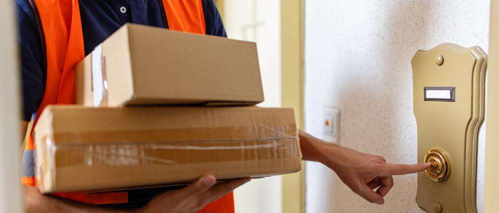 Paketen hinterherrennen zu müssen, plagt viele Kunden von Online-Shops.
