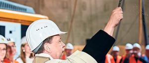 Pfarradministrator Ulrich Bonin hat am Dienstag die Baustelle des neuen U-Bahnhofes Museumsinsel getauft. 