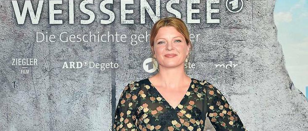 Stolz und scheu. Jördis Triebel bei der Premiere der Serie „Weissensee“, in der sie die Physiotherapeutin Petra Zeiler spielt.