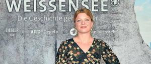 Stolz und scheu. Jördis Triebel bei der Premiere der Serie „Weissensee“, in der sie die Physiotherapeutin Petra Zeiler spielt.