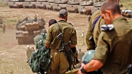 Wenn es zum Ernstfall kommt, will Israel gut gerüstet sein. Deshalb gab es erst vor wenigen Tagen an der Grenze zu Syrien ein umfangreiches Militärmanöver.
