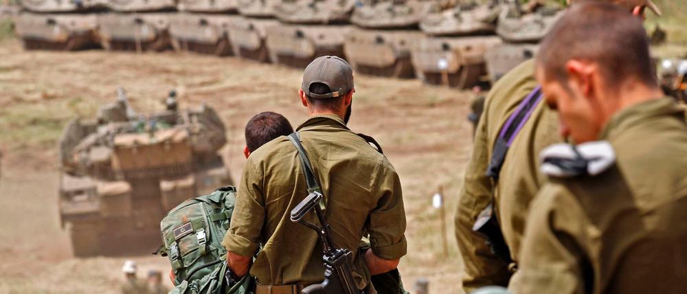 Wenn es zum Ernstfall kommt, will Israel gut gerüstet sein. Deshalb gab es erst vor wenigen Tagen an der Grenze zu Syrien ein umfangreiches Militärmanöver.