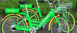 Leihräder am Schlesischen Tor in Berlin-Kreuzberg