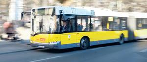 Die BVG fährt bald mit Mercedes-Bussen.
