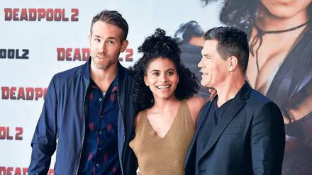 Bei der Pressekonferenz in Berlin präsentieren Ryan Reynolds, Zazie Beetz und Josh Brolin (von links).