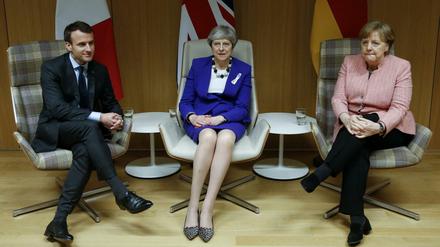 Was nun? Frankreichs Präsident Macron, Großbritanniens Premierministerin May und Kanzlerin Merkel wollen den Atomdeal bewahren. Nur ist nicht klar, wie.