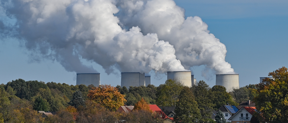 Das Kohlekraftwerk Jänschwalde soll bis 2028 vom Netz gehen, andere Anlagen werden noch länger in Betrieb bleiben. In der gesamten Lausitz soll spätestens 2038 keine Kohle mehr verstromt werden. 