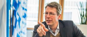 Markus Blume (CSU), Generalsekretär der CSU, bezeichnet die AfD in einem Papier als "Feinde Bayerns".