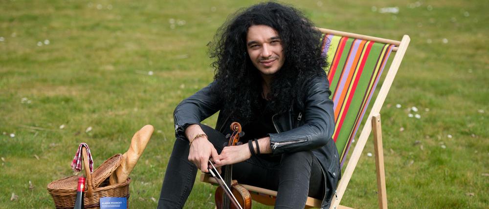 Ganz entspannt im Hier und Jetzt. Der serbische Geiger, Nemanja Radulovic in Dresden.