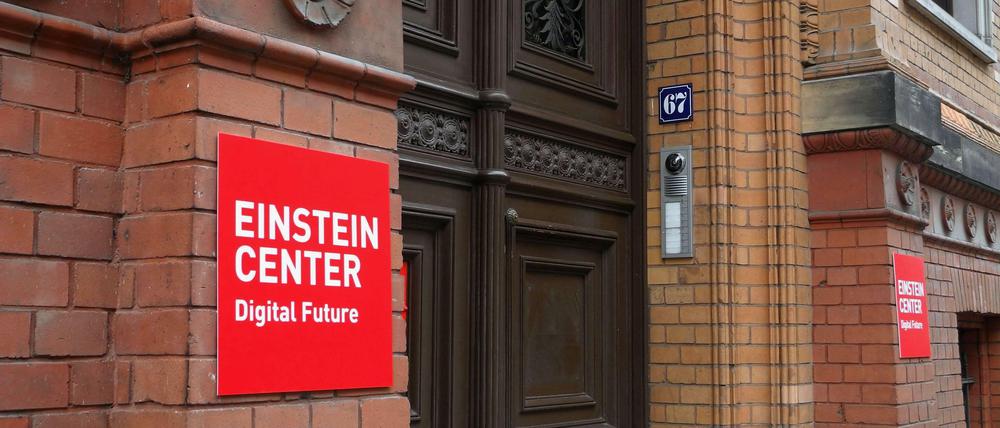Am 3. April 2017 wurde das Einstein Center Digital Future (ECDF) in der Wilhelmstraße 67 eröffnet.