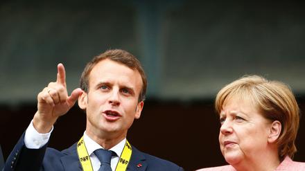Der Retter und die große Lautlose: Die Franzosen haben Macron, uns bleibt nur Merkel.