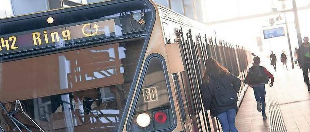 McMakler hat die Wohnungspreise rund um S-Bahn-Ring ausgewertet. Entstanden ist eine Rundfahrt durch Höhen und Tiefen.