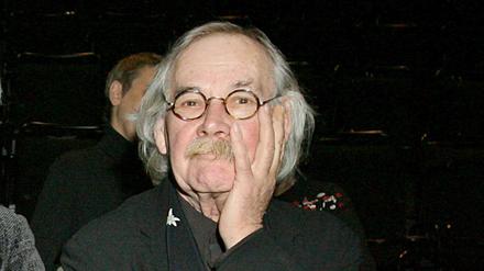 Theatergestalter. Karl-Ernst Hermann zusammen mit Autorin Ruth Walz bei einer Buchvorstellung in Berlin.