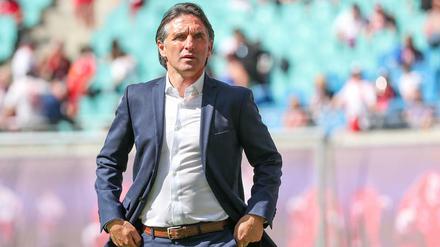 Wolfsburgs Trainer Bruno Labbadia glaubt zu wissen, was zu tun ist.