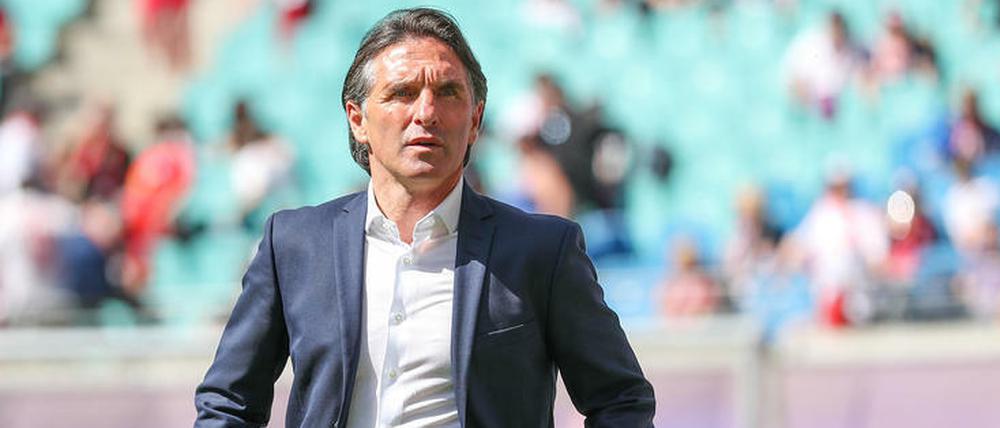 Wolfsburgs Trainer Bruno Labbadia glaubt zu wissen, was zu tun ist.