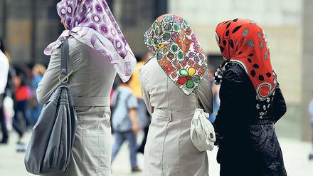 Familiäre kulturelle Gründe sind häufig ein Grund, warum Kinder den Notdienst nutzen.