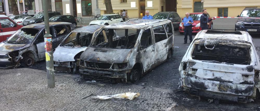 Ausgebrannte Autos am Kollwitzplatz