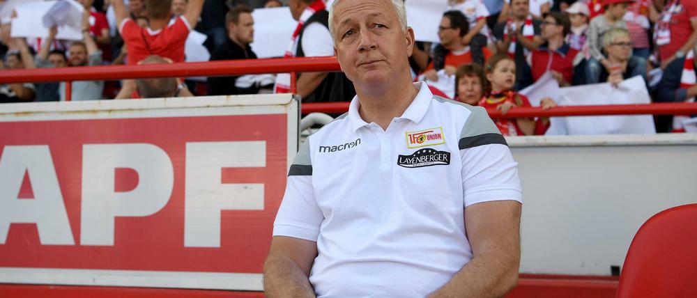 Schon wieder Vergangenheit. André Hofschneider nimmt nicht mehr als Zweitligatrainer im Stadion An der Alten Försterei Platz.