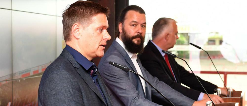 Vorstellung des neuen Geschäftsführers Profifußball, v. l. Oliver Ruhnert, Stadion- und Pressesprecher Christian Arbeit, Präsident Dirk Zingler (1. FC Union Berlin)
