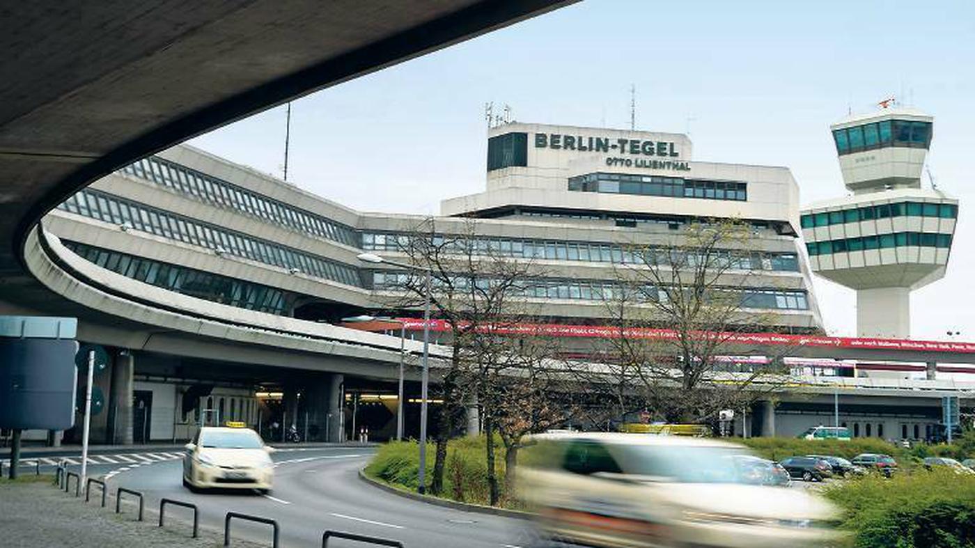 Parken Flughafen Tegel Zentraler Festplatz www.tagesspiegel.de
