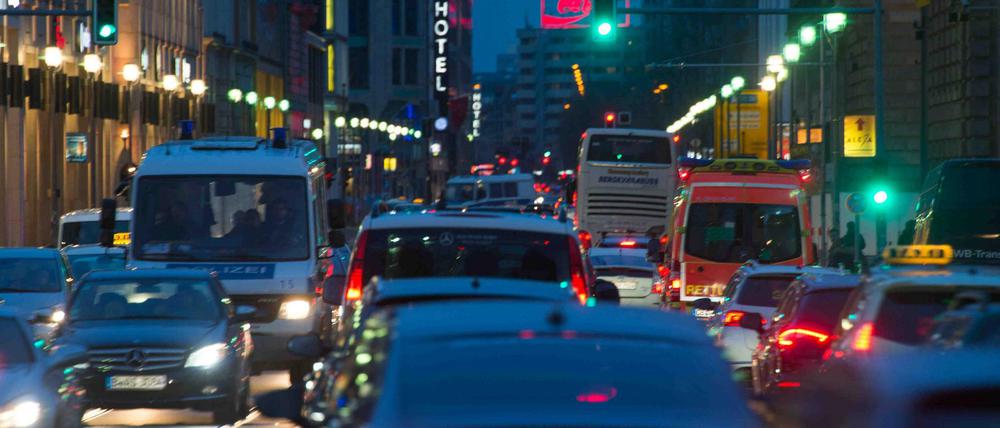 Nicht die Lösung für morgen: Autos in Berlin.