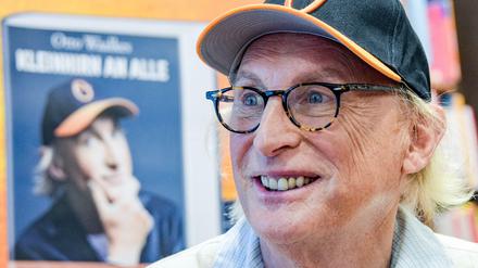 Otto Waalkes, Komiker und Schauspieler, während eines Interviews in einer Buchhandlung in Hamburg. 
