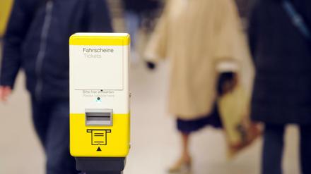 Tickets für Bus und Bahn werden für Berlins Schüler in Zukunft günstiger. 
