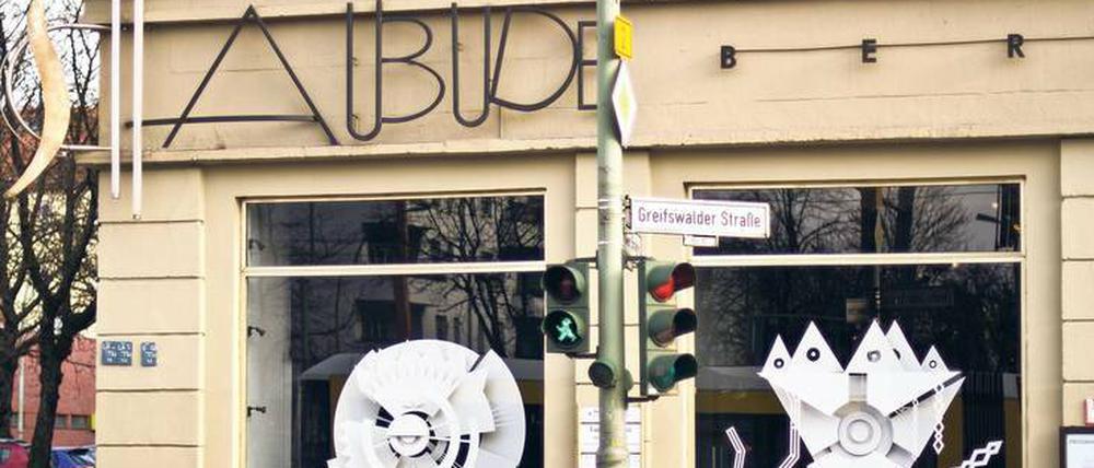 Figuren tanzen lassen. Die Schaubude am Prenzlauer Berg. 