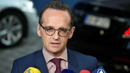 Hat Außenminister Heiko Maas (SPD) hart genug um Geld für sein Ressort verhandelt? Die Frage war Thema im Bundestag.