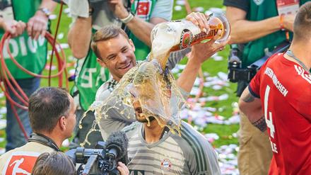 Sven Ulreich (vorne) ersetzte Manuel Neuer meist zuverlässig und bekommt auch im Pokalfinale den Vorzug.