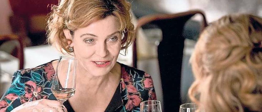 Gourmet-Krieg. Heidi (Margarita Broich) und ihre Tochter Toni (Diana Amft) sind mal wieder nicht einer Meinung.