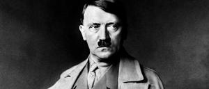 Es wird allgemein davon ausgegangen, dass Adolf Hitler am 30. April 1945 Suizid beging.