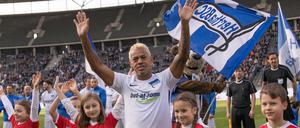 Muss der Hertha-Liebling (hier bei seinem Abschiedsspiel im Olympiastadion) in seiner Heimat Brasilien wirklich in den Knast?