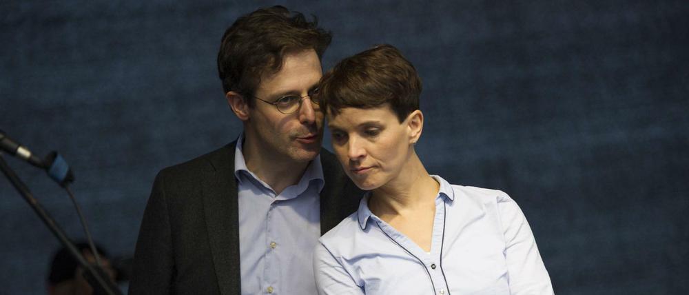 Marcus Pretzell, ehemaliger AfD-Abgeordneter im Europaparlament, und Frauke Petry, ehemalige Frontfrau der AfD, bei einer Kundgebung 2015.
