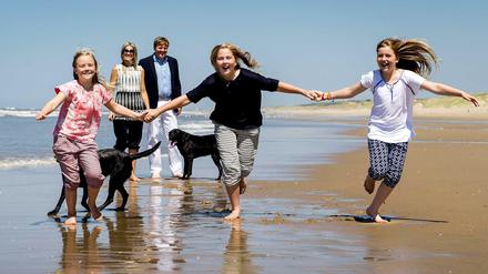 Blaues Blut. Die niederländische Königsfamilie im Urlaub.