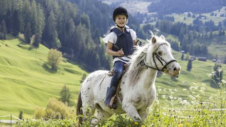 Wie im Märchen. Jede kleine Reiterin darf sich heute wie eine Prinzessin fühlen.
