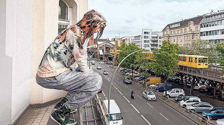 Krise auf dem Balkon. Skulptur von Böhler &amp; Orendt. 