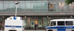 Am Hermannplatz setzt die Polizei jetzt auch mobile Videoüberwachung ein.