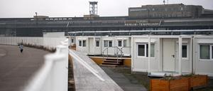 Das Flüchtlingsdorf auf dem Tempelhofer Feld – 256 Appartements aus je drei Containern. 