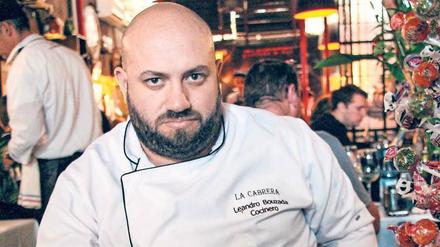 Fleischklops. Leandro Bouzada ist der Küchenchef des „La Cabrera“. Viele sagen, er brate das beste Asado der Stadt. 