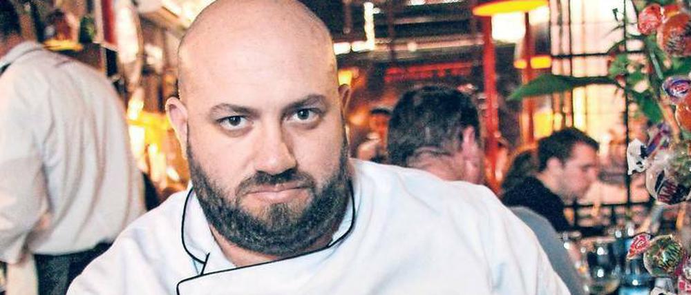 Fleischklops. Leandro Bouzada ist der Küchenchef des „La Cabrera“. Viele sagen, er brate das beste Asado der Stadt.