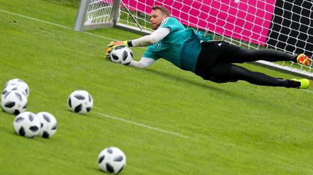 Torwart Manuel Neuer beim Mannschaftstraining