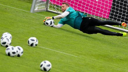 Hält gut. Manuel Neuer könnte im ersten Spiel gegen Mexiko im Tor stehen.