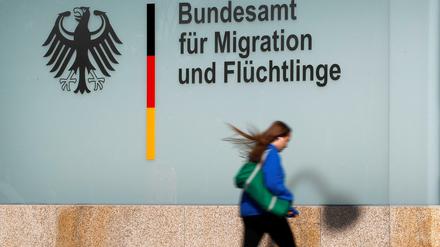 An den Problem nicht einfach vorbeirauschen. Das ist eine Konsequenz aus dem Bamf-Skandal.