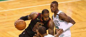 Allein gegen alle. LeBron James war gegen die Boston Celtics nicht zu stoppen.