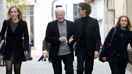 Anton Schlecker mit seinen Kindern Meike und Lars.